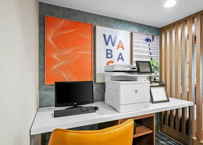 Holiday Inn Express Hotel & Suites Wabash By Ihg