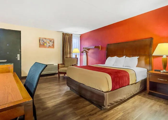 Econo Lodge Inn & Suites Brookings