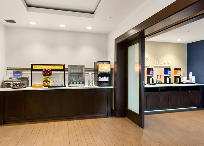 Hampton Inn & Suites Los Angeles - Glendale