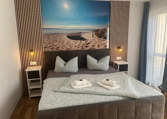Strandhaus Moenchgut Bed & Breakfast Lobbe