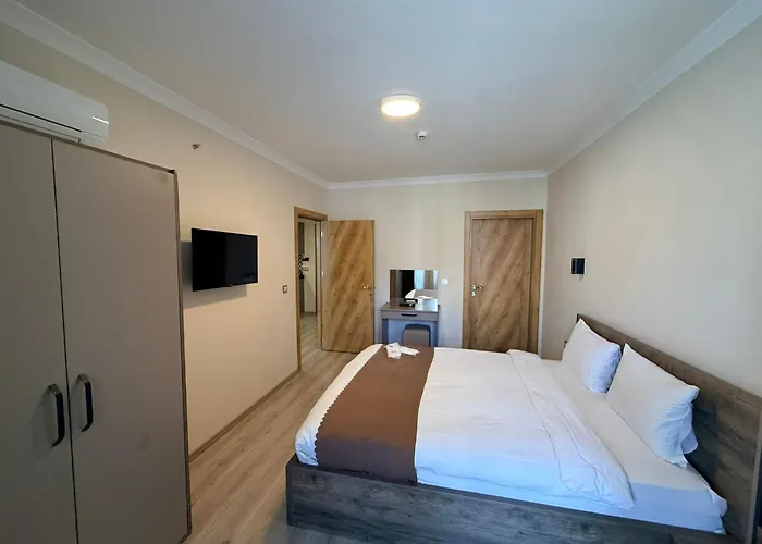 Rena Grand Residence & Suit