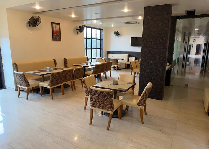 Hotel Sharanam