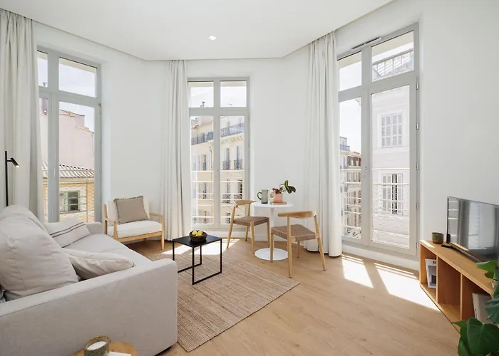 Grand T1 - Vieux-Port - salle de sport&rooftop