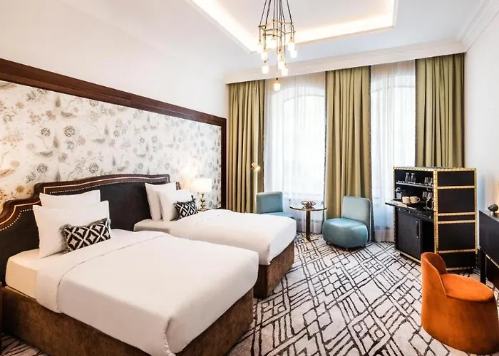 Hillside City Center Hotel