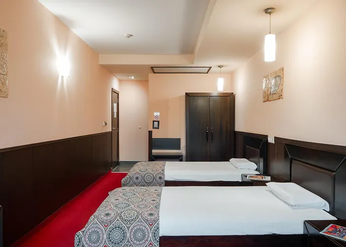 Hotel Ego - Parking Available - Top Central Location