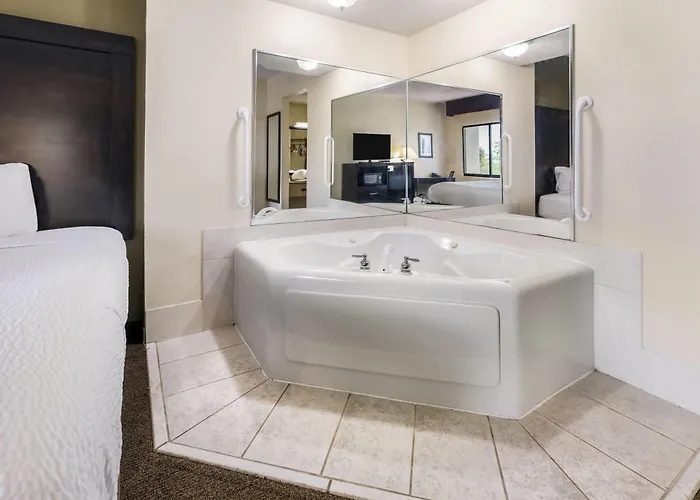 Baymont By Wyndham Janesville