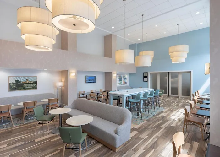 Hampton Inn & Suites Berkshires-Lenox