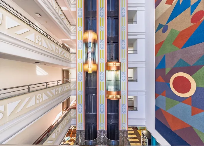 Hotel Tropic