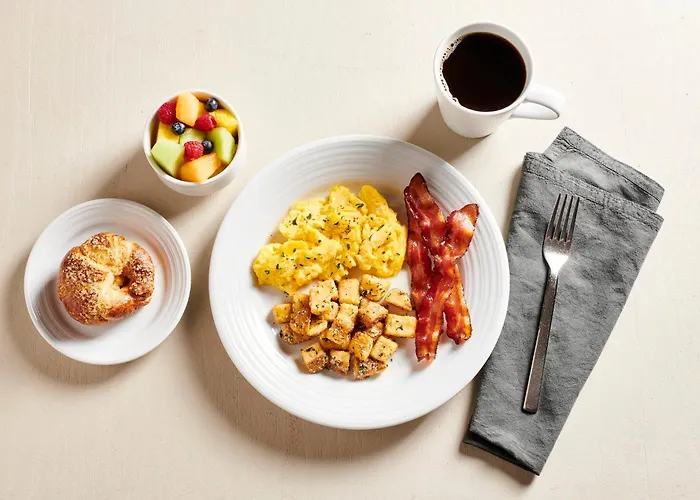 Holiday Inn & Suites Spring - The Woodlands