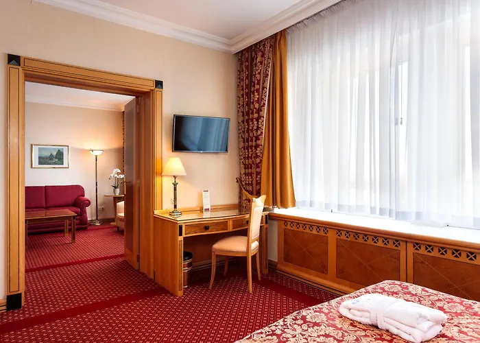 Natsionalny Hotel