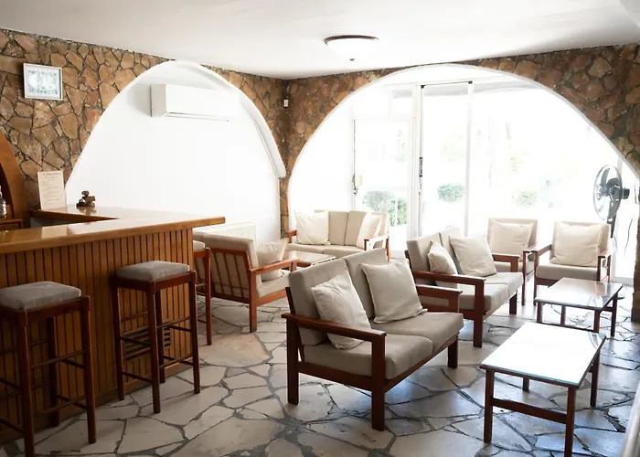 Le Village Hotel