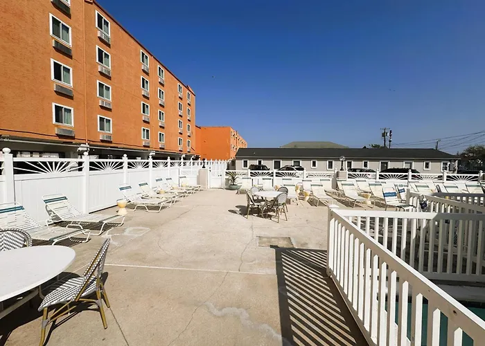 Oceanic Hotel