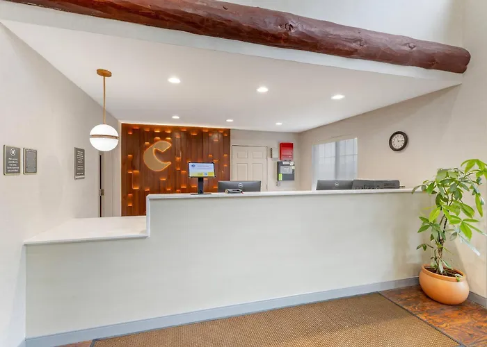 Comfort Inn & Suites Summerset - North Rapid City