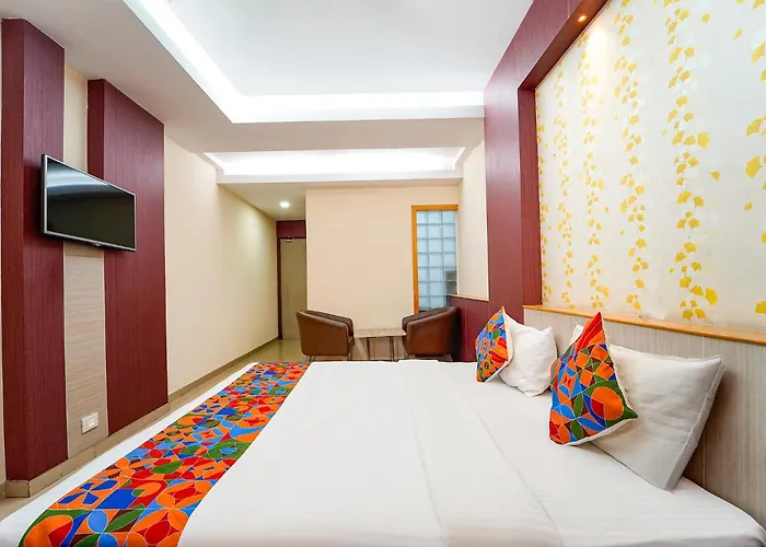 FabHotel Grand Gunas