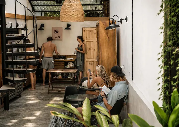 Believe Surf & Yoga Lodge Santa Teresa