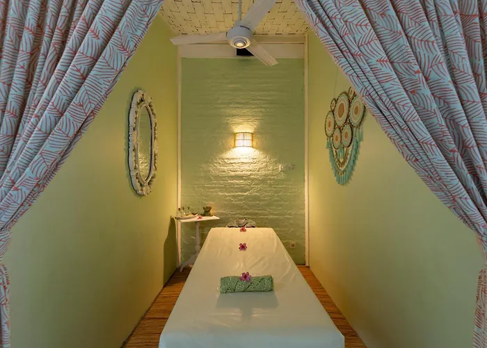 Pinkcoco Gili Trawangan - Constant Surprises - For Cool Adults Only