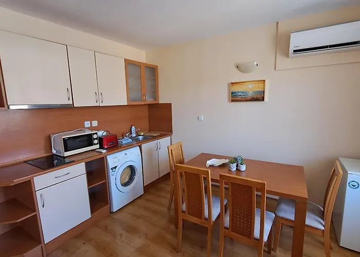 Aquaria Holiday Apartments