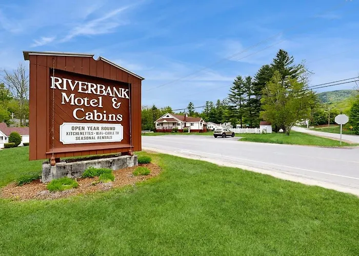 Eclectic Studio Cabin W/ Kitchenette, Free Wifi, Riverfront Location & More