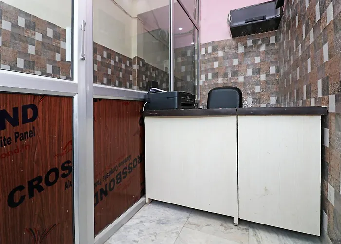Oyo Krishna Hotel