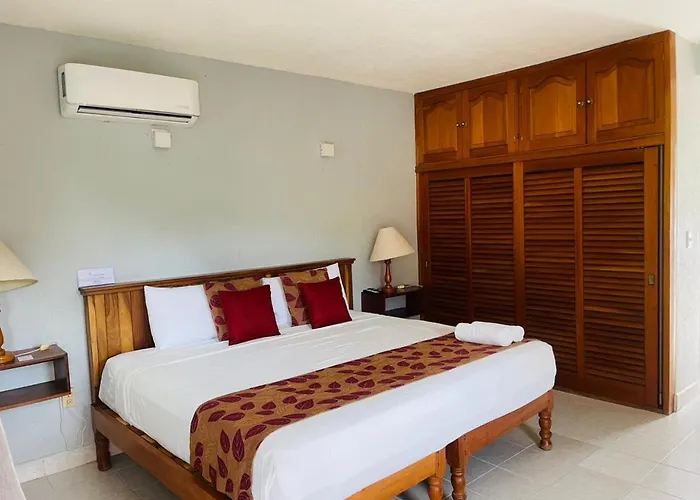 Hotel Villas Ema