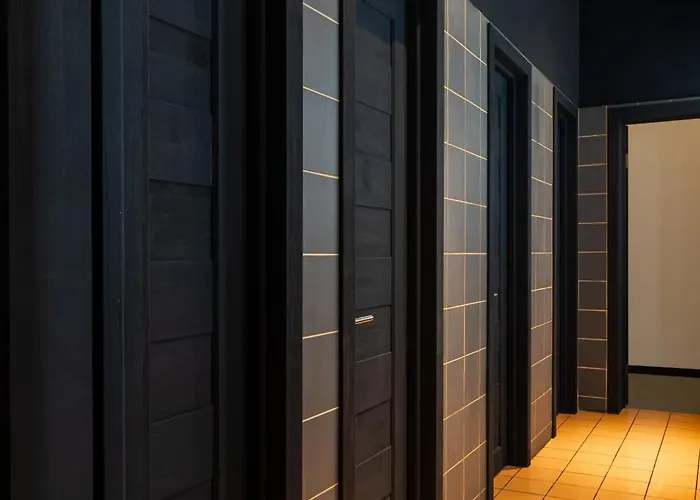 Globe Runner Rooms & Dorms