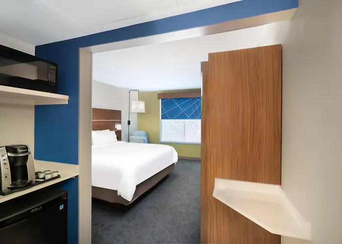 Holiday Inn Express & Suites - Dahlonega - University Area By Ihg