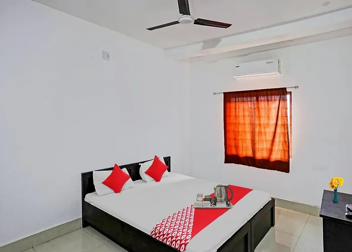 Hotel O Rabi Niwas