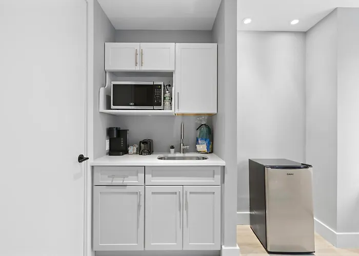 Global Luxury Suites At The Arches