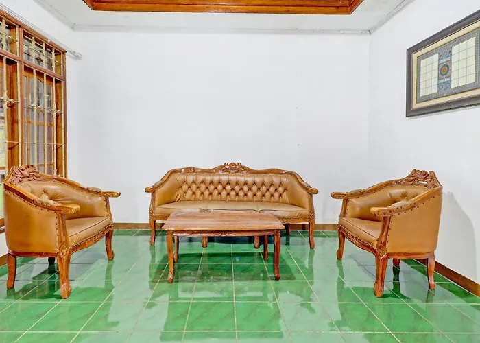 Oyo Homes 90850 Cibeunying Eco Tourism Homestay Cibodas Maribaya 2