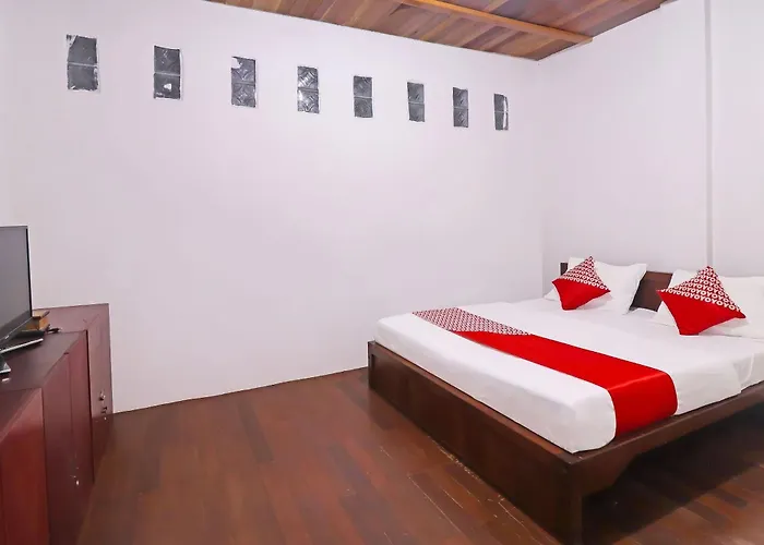 Oyo 91807 Kemalasari Guesthouse