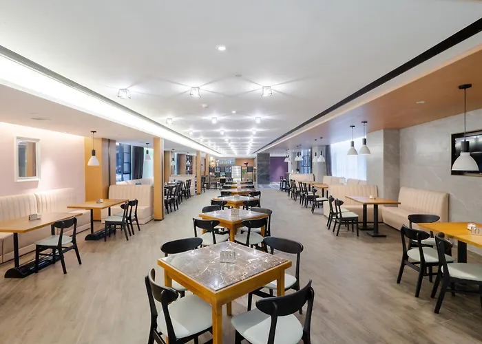 Atour Light Hotel Guiyang Fountain