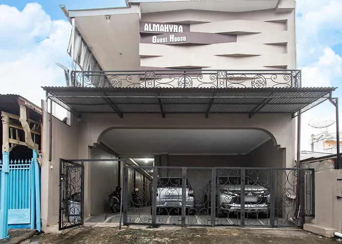 Hotel O Almahyra Guest House Syariah
