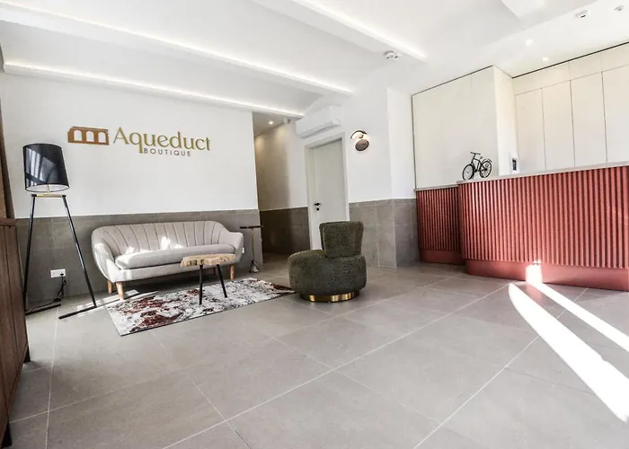 Aqueduct Boutique Rooms