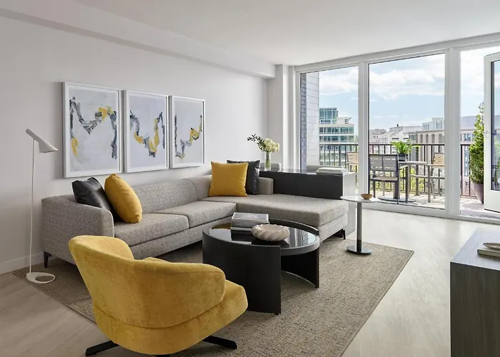 One Washington Circle Dc, Tapestry Collection By Hilton