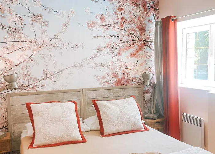 Logis Hotel Restaurant Le Domaine De L'Eau Vive
