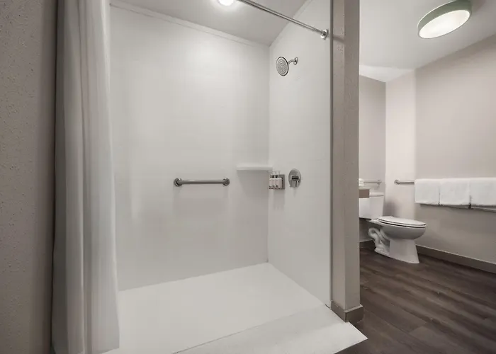Garner Hotel Greenville East By Ihg