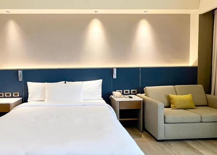 Taal Vista Hotel