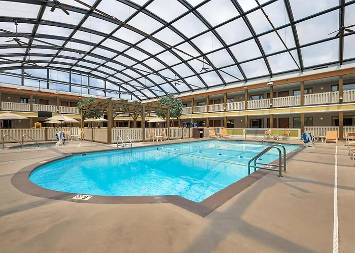 Best Western Plus Dubuque Hotel And Conference Center