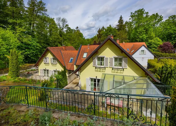 Hotel Restaurant - Haeuserl Im Wald Graz