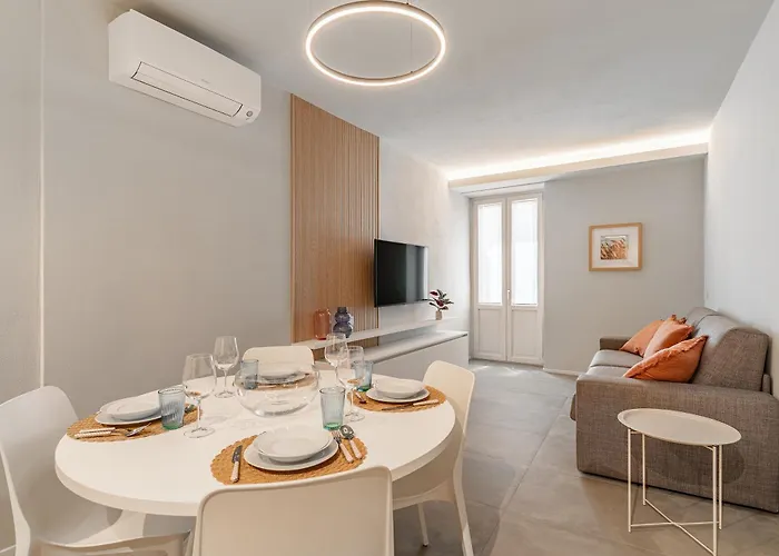 Aromi Piccolo Hotel