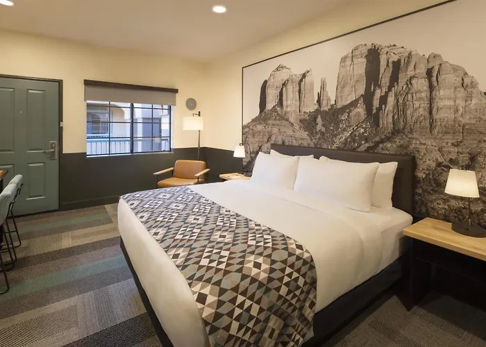 Mountain Modern Sedona, Tapestry Collection By Hilton