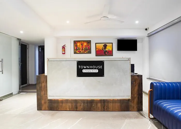 Super Townhouse Central Bazar Road Ramdaspeth