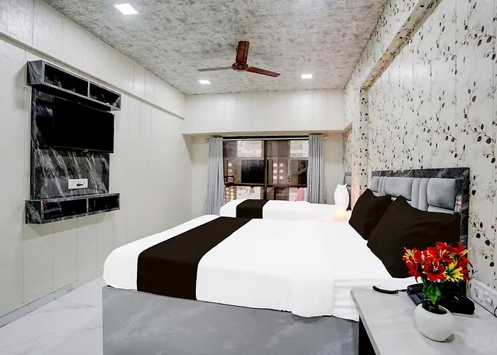 Fabhotel Hans Residency