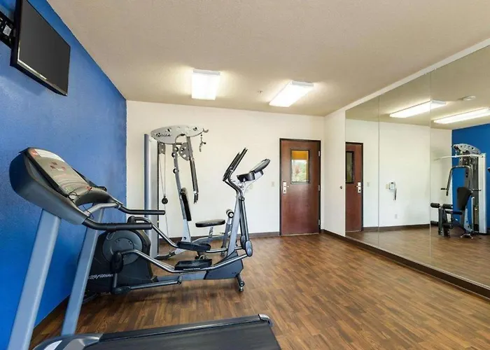 Quality Suites Huntsville Near University