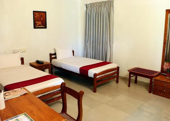 Oyo 246 Roy Villa Beach Hotel