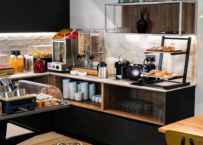 Aerohotel Barcelona Airport 24H