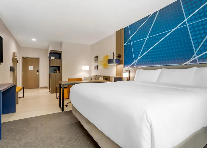 Comfort Inn & Suites Huntsville Near University