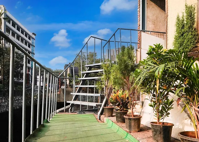 Hotel O Ashyana Rooms & Dormitory