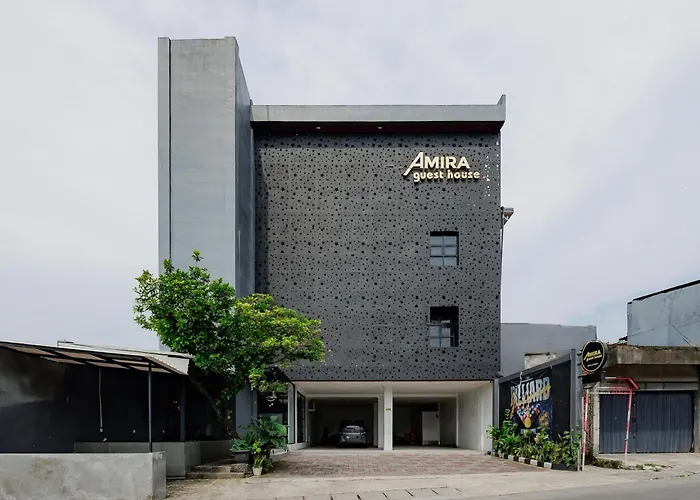 Urbanview Hotel Amira Syariah Bogor
