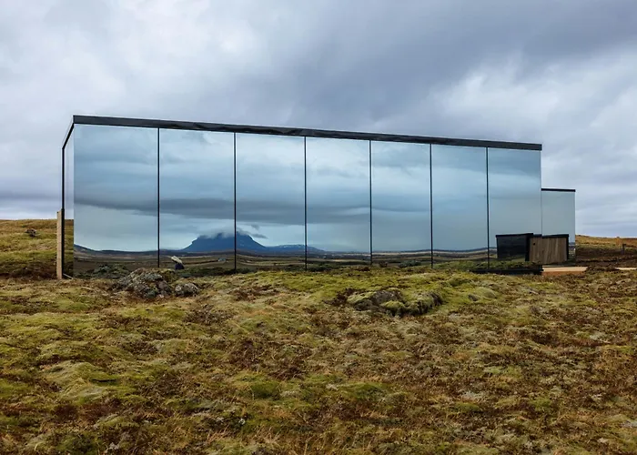 ÖÖD Hekla Horizon - Mirror Houses